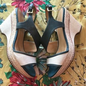 Naturalizer Linen and Leather Wedges Size 7